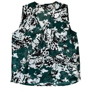 EUC Banana Republic PETITE S sheer crepe wrap floral top